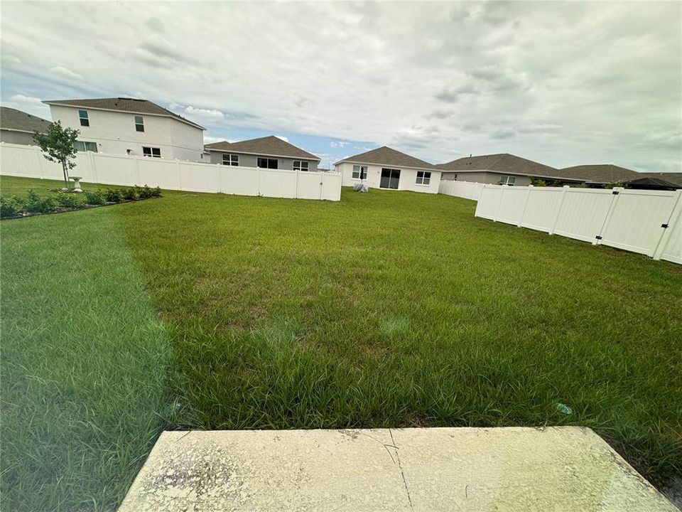 出租: $2,200 (3 贝兹, 2 浴室, 1594 平方英尺)