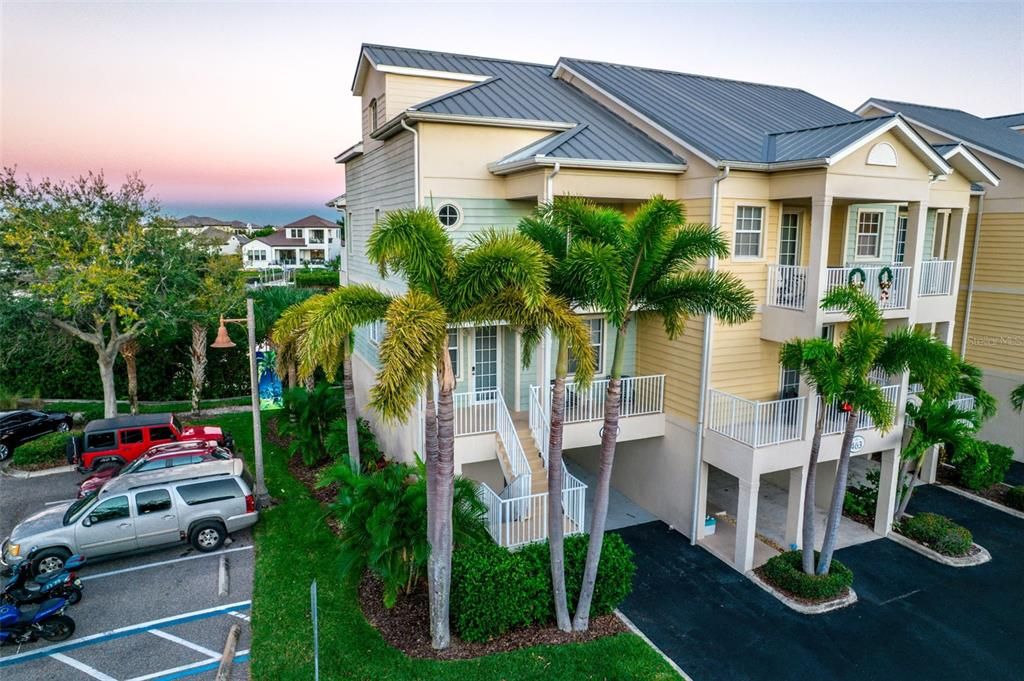 En Venta: $480,000 (3 camas, 3 baños, 1593 Pies cuadrados)