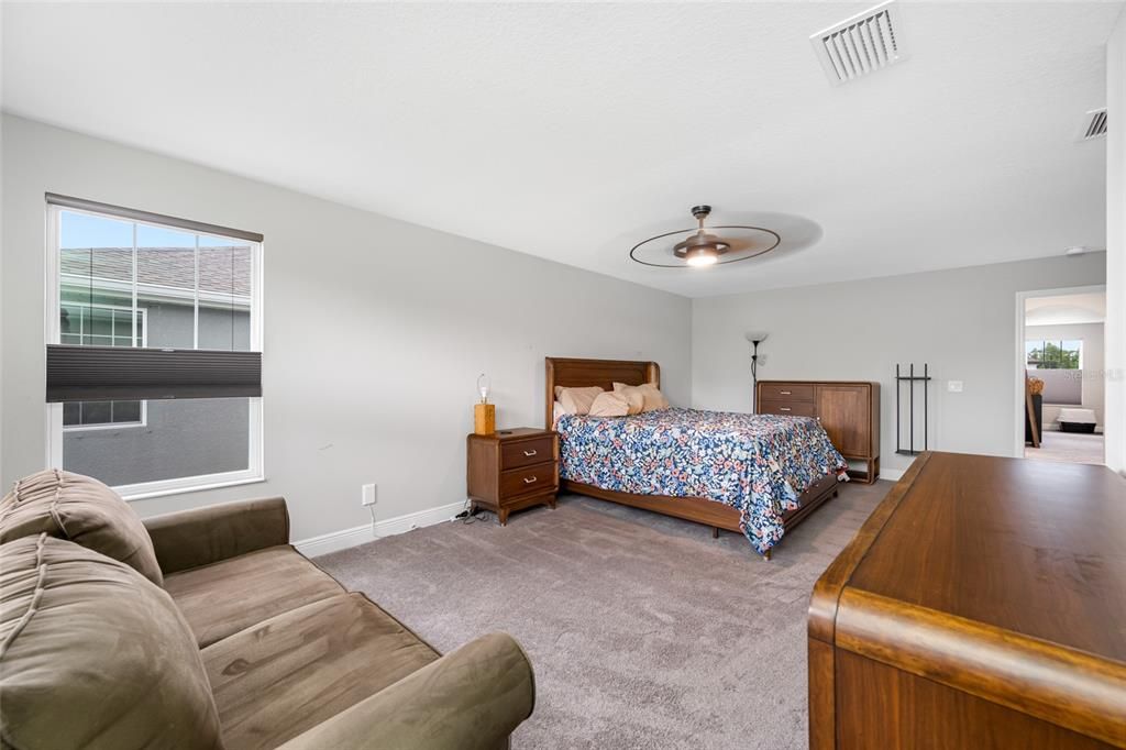 For Sale: $694,900 (5 beds, 3 baths, 3336 Square Feet)