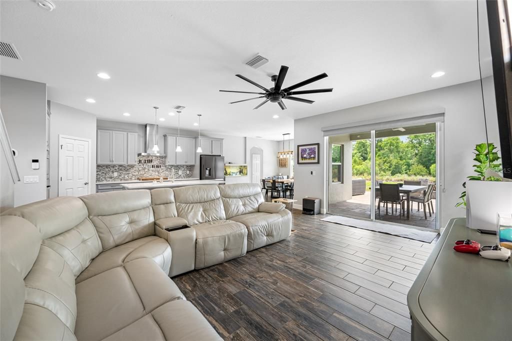 For Sale: $694,900 (5 beds, 3 baths, 3336 Square Feet)