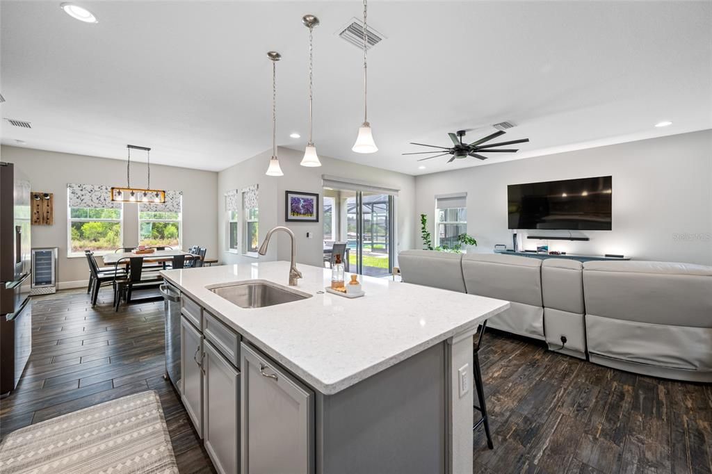 For Sale: $694,900 (5 beds, 3 baths, 3336 Square Feet)