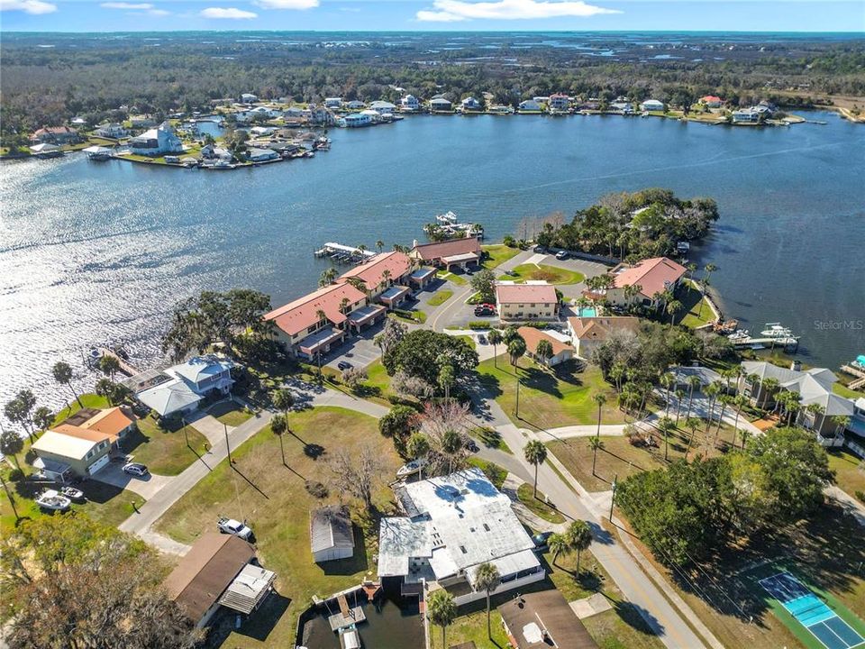 For Sale: $875,000 (4 beds, 5 baths, 2848 Square Feet)