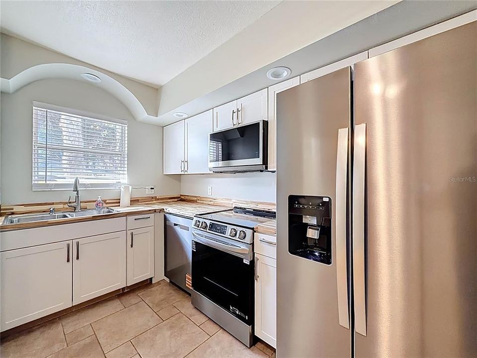 For Sale: $875,000 (4 beds, 5 baths, 2848 Square Feet)