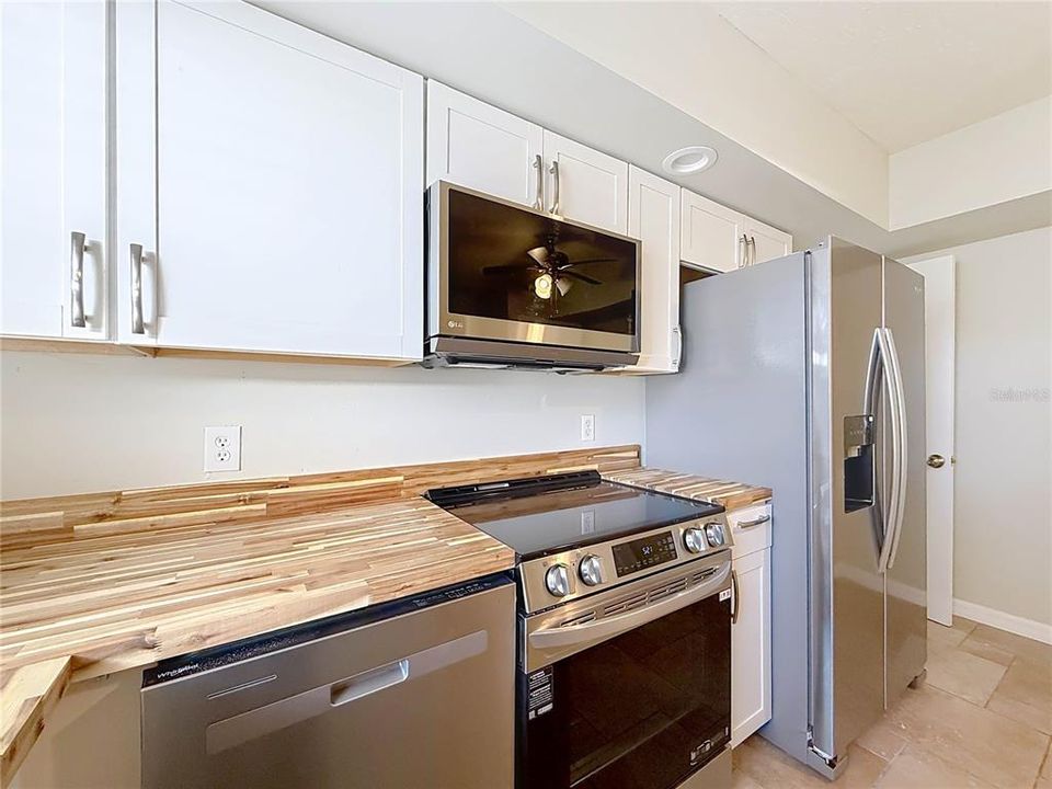 For Sale: $875,000 (4 beds, 5 baths, 2848 Square Feet)