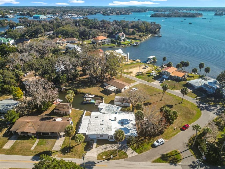 For Sale: $875,000 (4 beds, 5 baths, 2848 Square Feet)