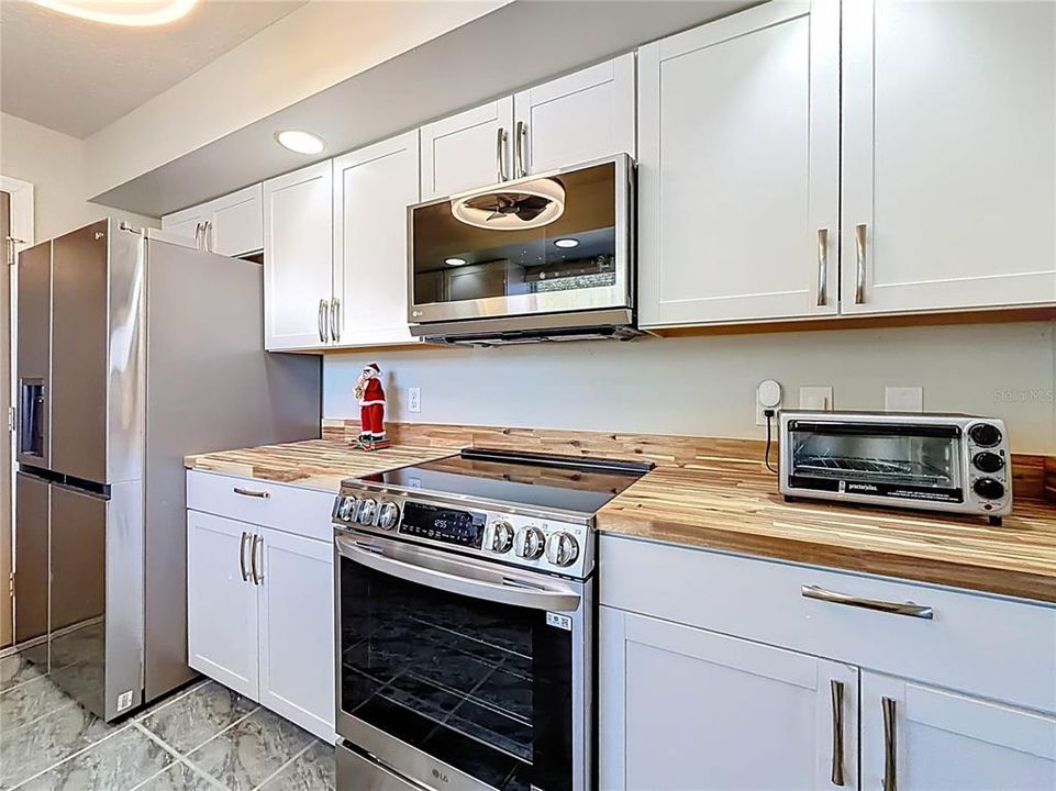 For Sale: $875,000 (4 beds, 5 baths, 2848 Square Feet)