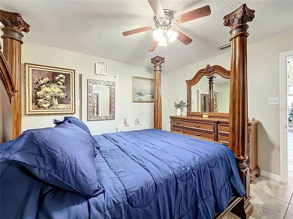 For Sale: $875,000 (4 beds, 5 baths, 2848 Square Feet)