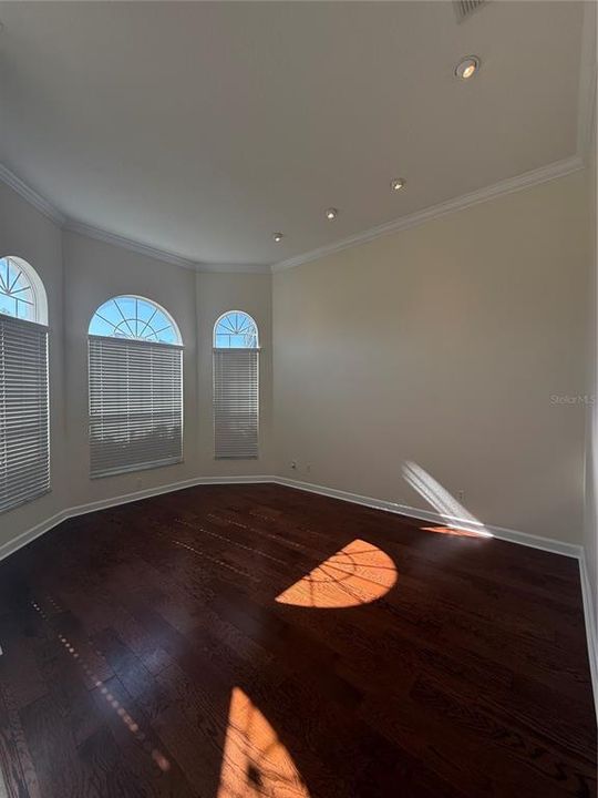 出租: $3,495 (4 贝兹, 3 浴室, 3040 平方英尺)