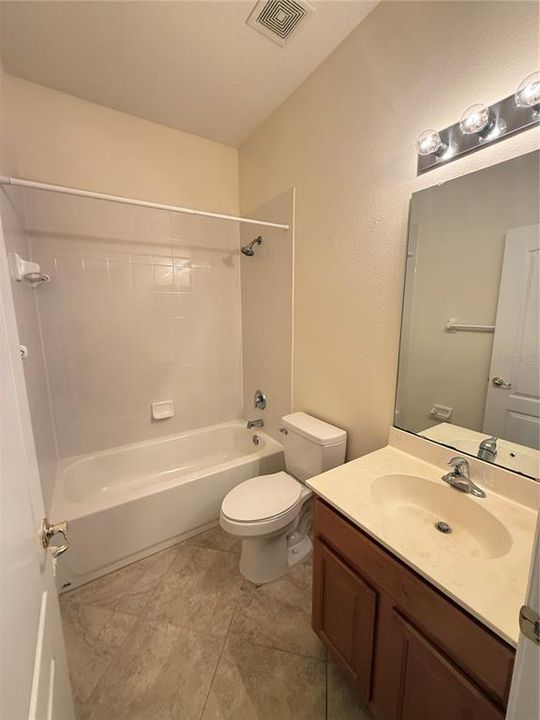 出租: $3,495 (4 贝兹, 3 浴室, 3040 平方英尺)