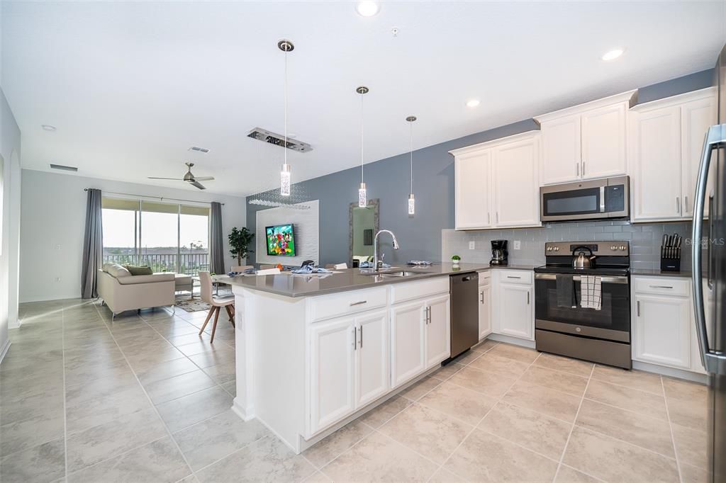 待售: $360,000 (3 贝兹, 2 浴室, 1787 平方英尺)