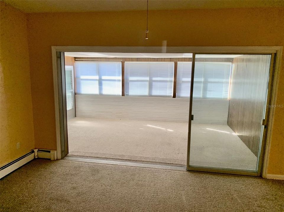 For Rent: $1,900 (3 beds, 2 baths, 1395 Square Feet)