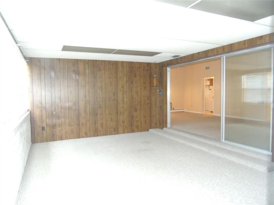 For Rent: $1,900 (3 beds, 2 baths, 1395 Square Feet)