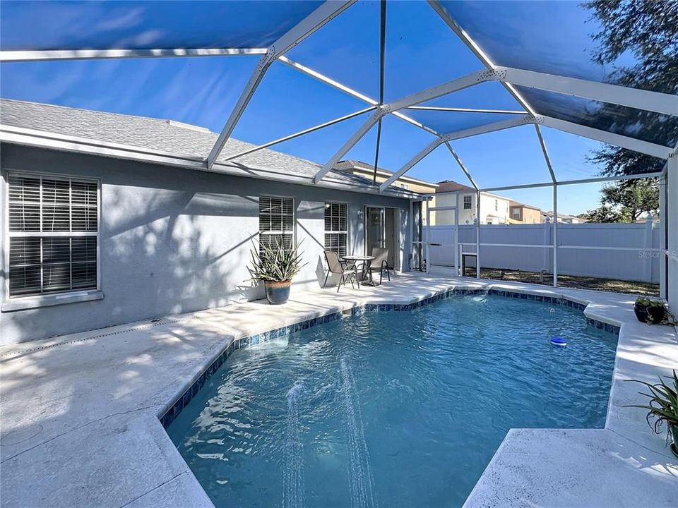 For Sale: $339,000 (4 beds, 2 baths, 2074 Square Feet)