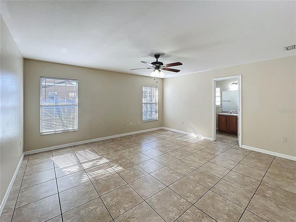 For Sale: $339,000 (4 beds, 2 baths, 2074 Square Feet)