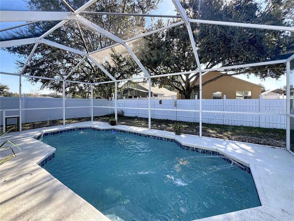 For Sale: $339,000 (4 beds, 2 baths, 2074 Square Feet)