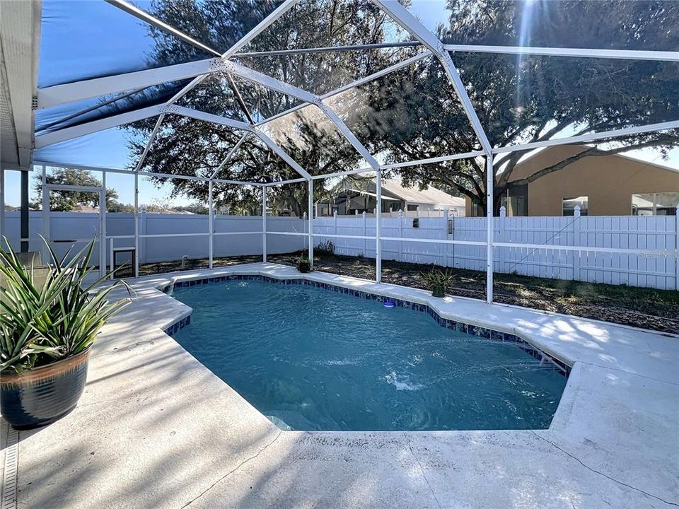 For Sale: $339,000 (4 beds, 2 baths, 2074 Square Feet)