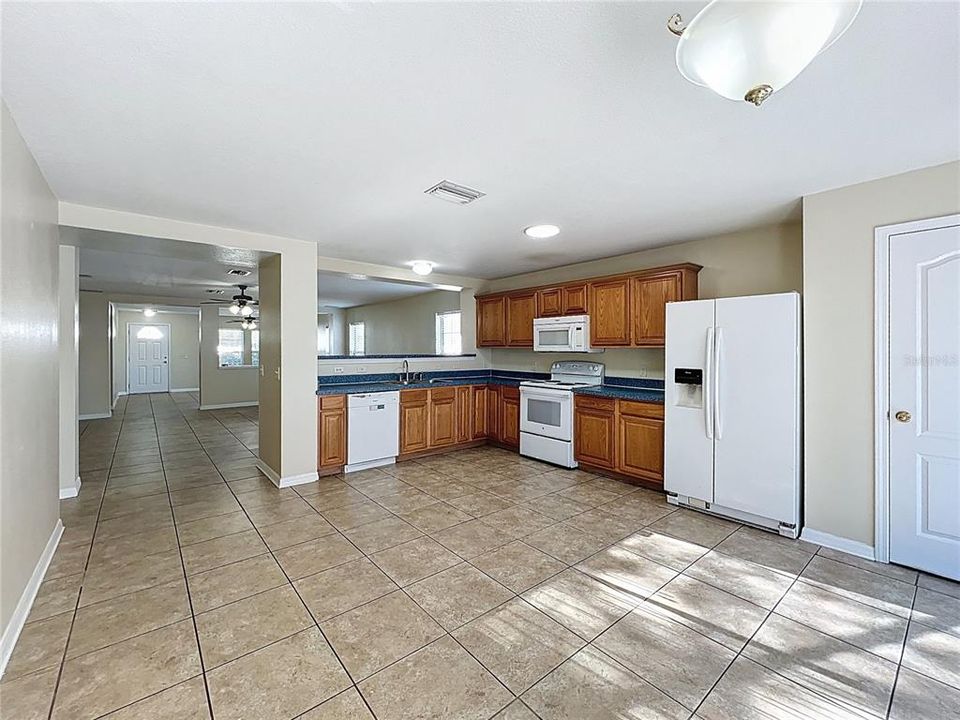 For Sale: $339,000 (4 beds, 2 baths, 2074 Square Feet)