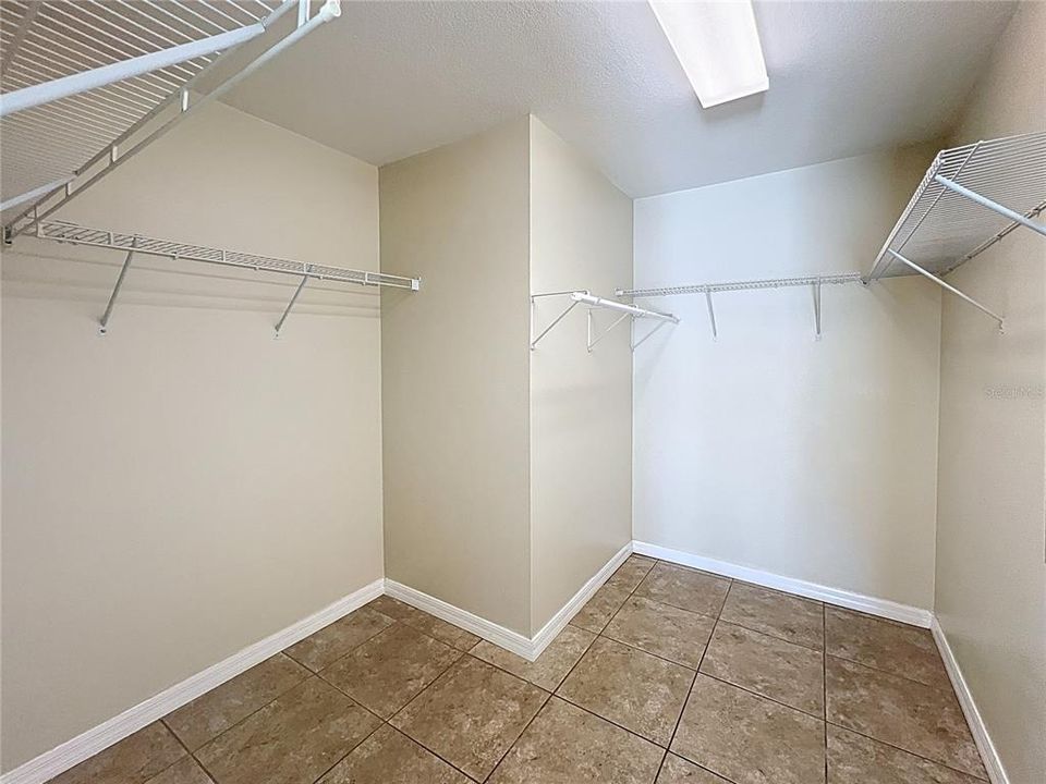 For Sale: $339,000 (4 beds, 2 baths, 2074 Square Feet)