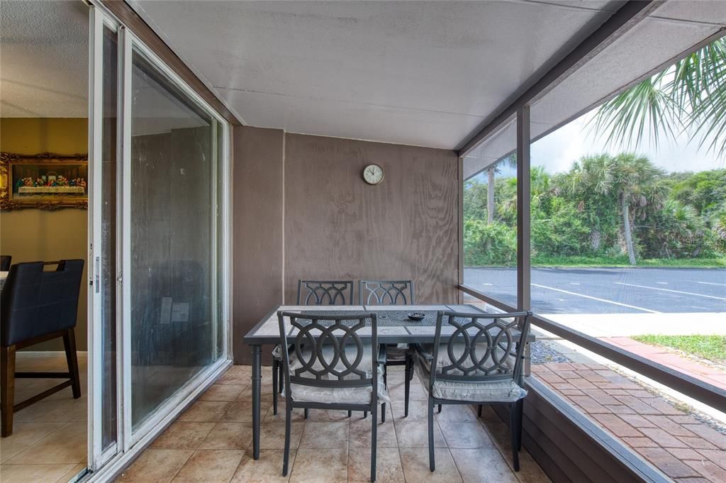 For Sale: $130,000 (2 beds, 2 baths, 1252 Square Feet)