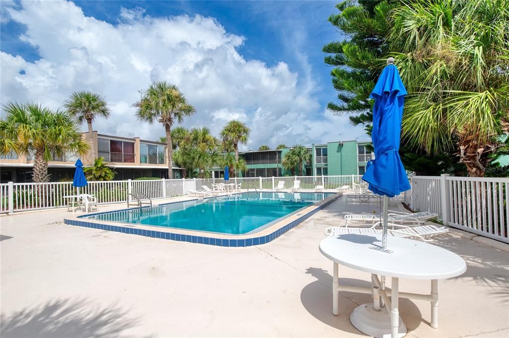 For Sale: $130,000 (2 beds, 2 baths, 1252 Square Feet)