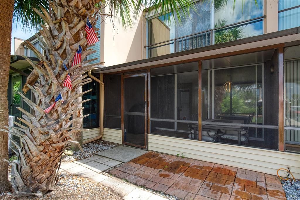 For Sale: $130,000 (2 beds, 2 baths, 1252 Square Feet)