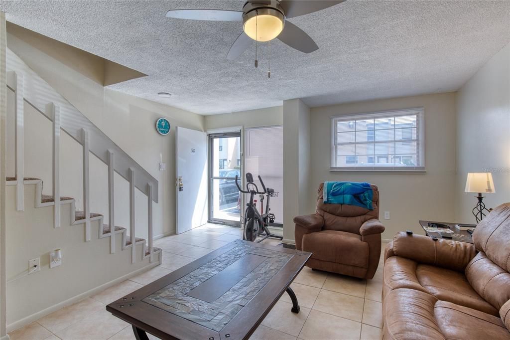 For Sale: $130,000 (2 beds, 2 baths, 1252 Square Feet)