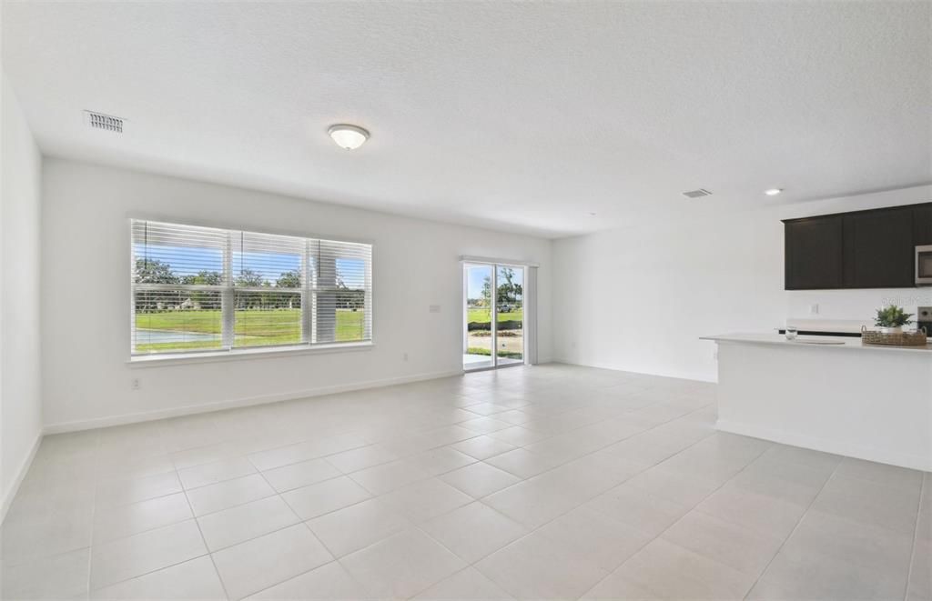 На продажу: $444,390 (4 спален, 2 ванн, 2894 Квадратных фут)