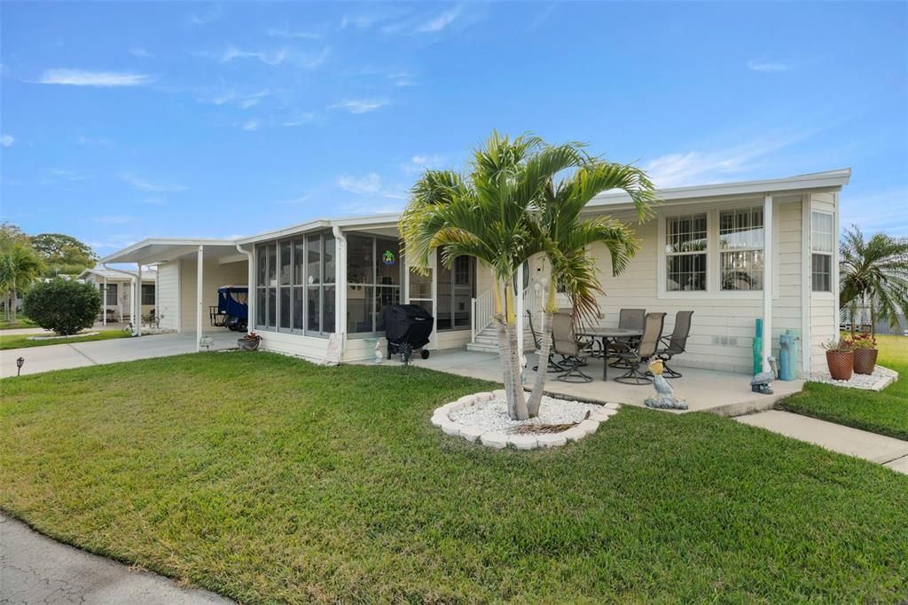 En Venta: $325,000 (2 camas, 2 baños, 1988 Pies cuadrados)