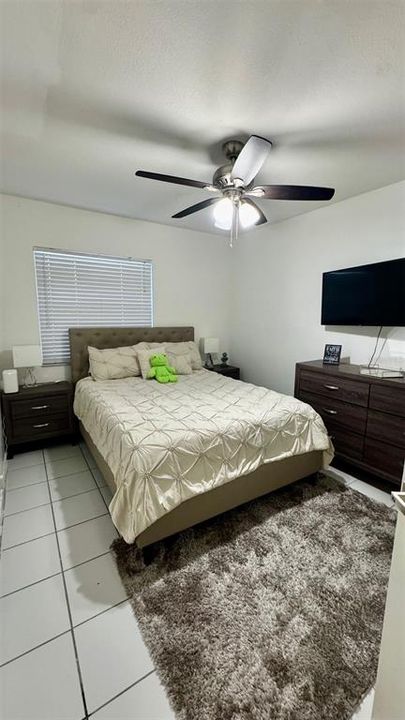 На продажу: $280,000 (2 спален, 2 ванн, 810 Квадратных фут)