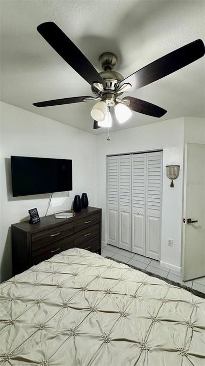 На продажу: $280,000 (2 спален, 2 ванн, 810 Квадратных фут)