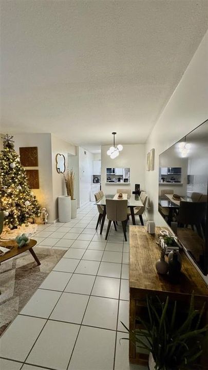 На продажу: $280,000 (2 спален, 2 ванн, 810 Квадратных фут)