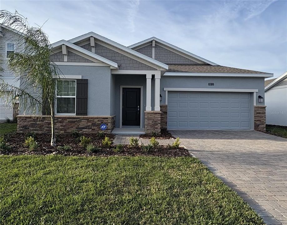 Recently Sold: $589,400 (4 beds, 3 baths, 2199 Square Feet)