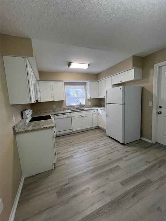 For Rent: $1,995 (3 beds, 2 baths, 1246 Square Feet)