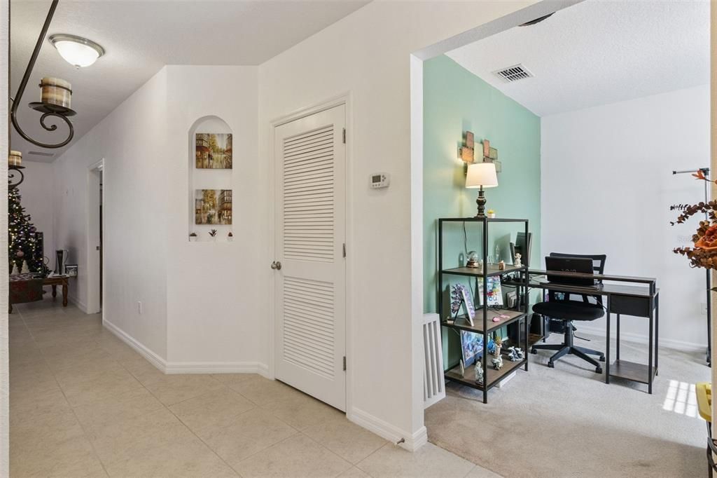 На продажу: $287,000 (3 спален, 2 ванн, 1581 Квадратных фут)