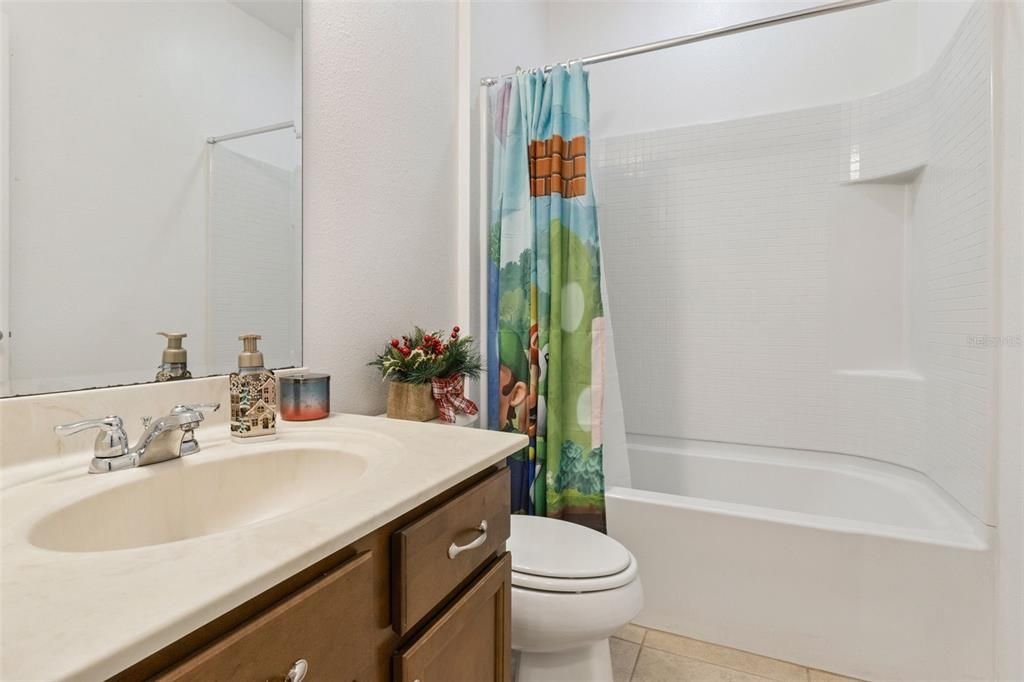 На продажу: $287,000 (3 спален, 2 ванн, 1581 Квадратных фут)