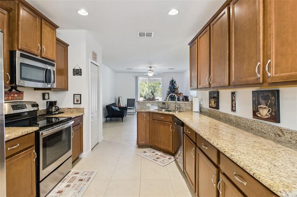 На продажу: $287,000 (3 спален, 2 ванн, 1581 Квадратных фут)