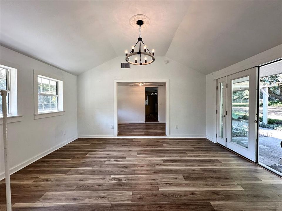 出租: $5,000 (2 贝兹, 2 浴室, 1884 平方英尺)