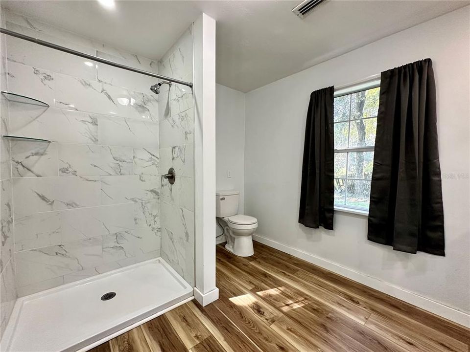 出租: $5,000 (2 贝兹, 2 浴室, 1884 平方英尺)