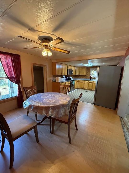 En Venta: $89,900 (2 camas, 2 baños, 1347 Pies cuadrados)