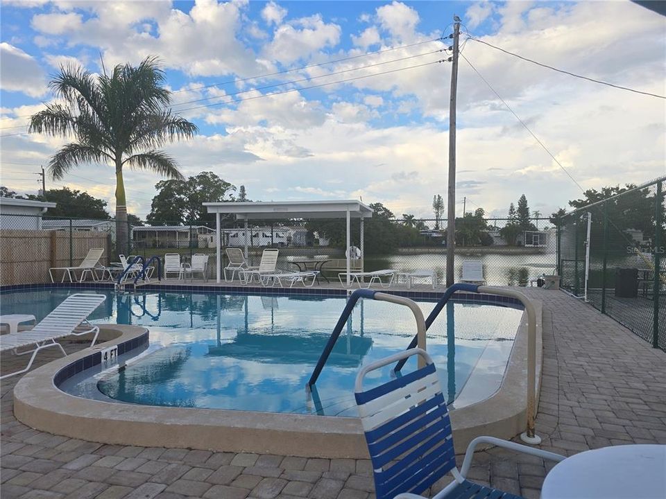 En Venta: $215,000 (2 camas, 2 baños, 1008 Pies cuadrados)