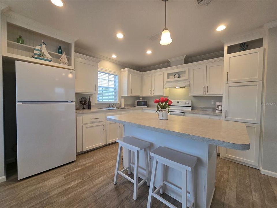 En Venta: $215,000 (2 camas, 2 baños, 1008 Pies cuadrados)