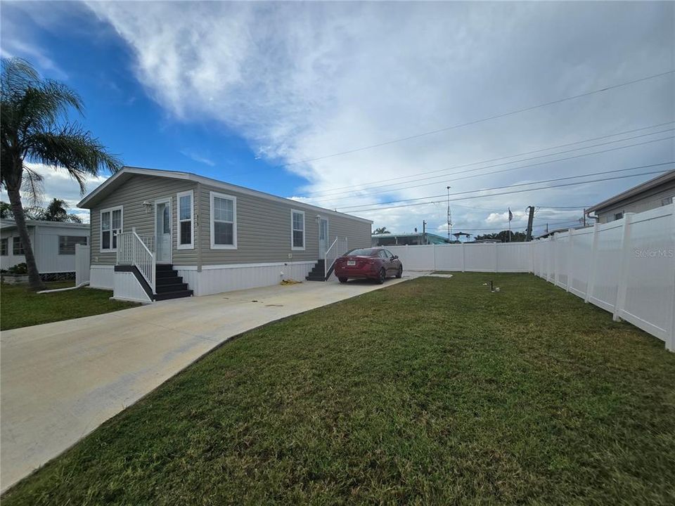 En Venta: $215,000 (2 camas, 2 baños, 1008 Pies cuadrados)