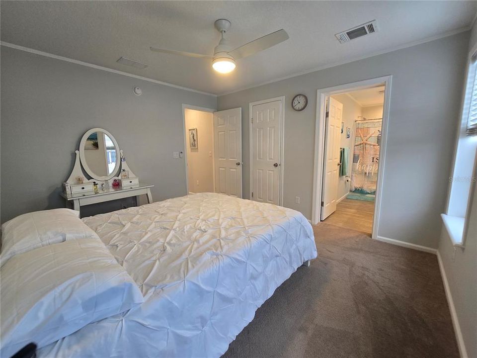 En Venta: $215,000 (2 camas, 2 baños, 1008 Pies cuadrados)