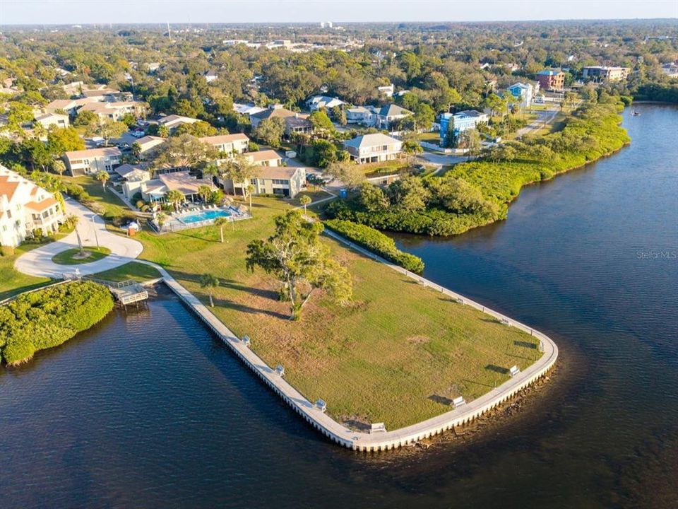 For Sale: $170,000 (2 beds, 1 baths, 930 Square Feet)