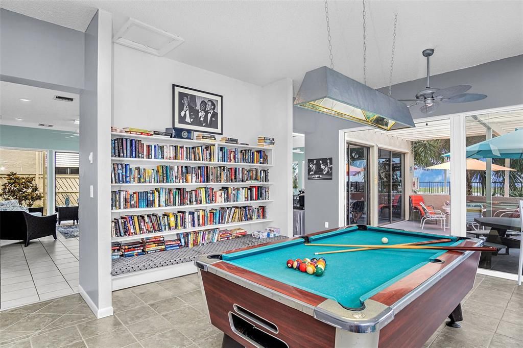 For Sale: $170,000 (2 beds, 1 baths, 930 Square Feet)