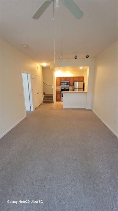 For Rent: $1,750 (3 beds, 2 baths, 1296 Square Feet)