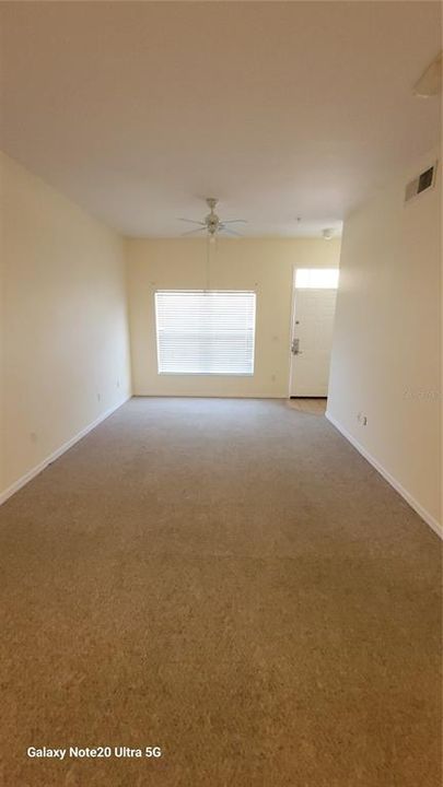For Rent: $1,750 (3 beds, 2 baths, 1296 Square Feet)