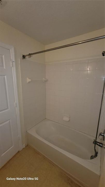 For Rent: $1,750 (3 beds, 2 baths, 1296 Square Feet)