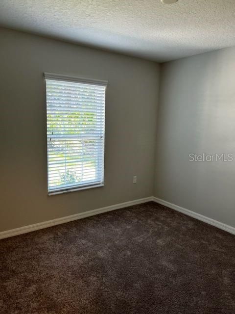 出租: $1,600 (3 贝兹, 2 浴室, 1200 平方英尺)