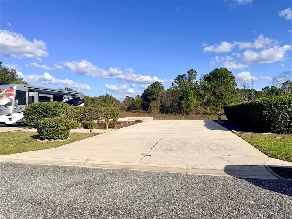 На продажу: $87,900 (0.12 acres)